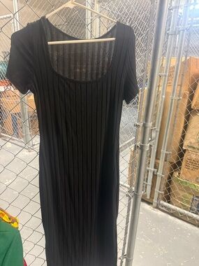 SHEIN Black Ribbed Short-Sleeve Midi Dress